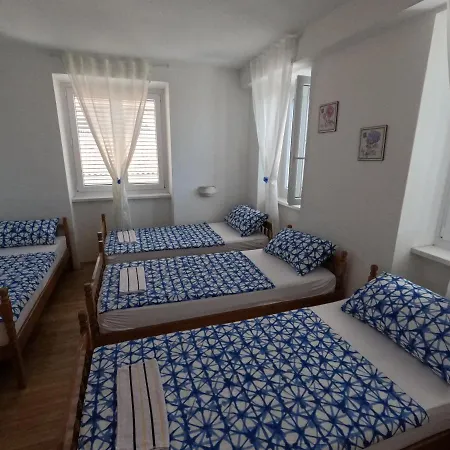 Adria Hostel *