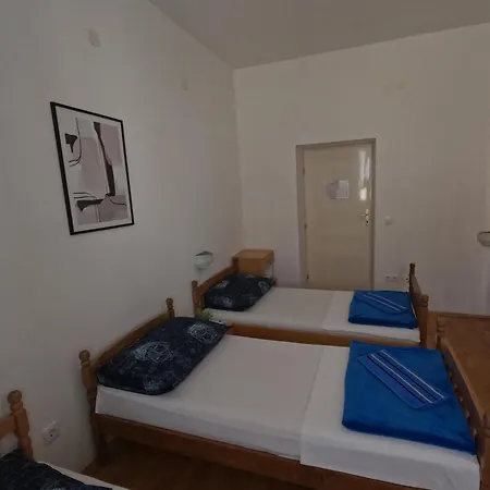 Adria Hostel *