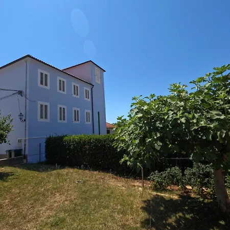 Auberge de jeunesse Adria *